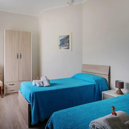 Casa Floriana * Вико-Экуенсе